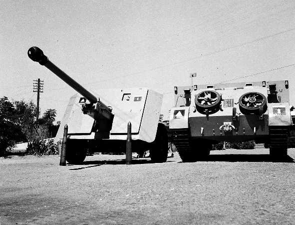 Images/ 1LF  1951  Moascar Minden Camp Ismalia Anti Tank Pln  !7 Pdr823.jpg